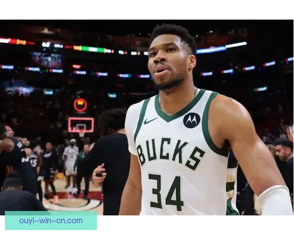 字母哥谈球队管理：领袖作用助力边缘球员保持积极心态传递正能量