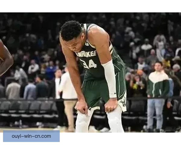 字母哥拒绝参加雄鹿3对3对抗训练 但仍愿复出参赛引发关注